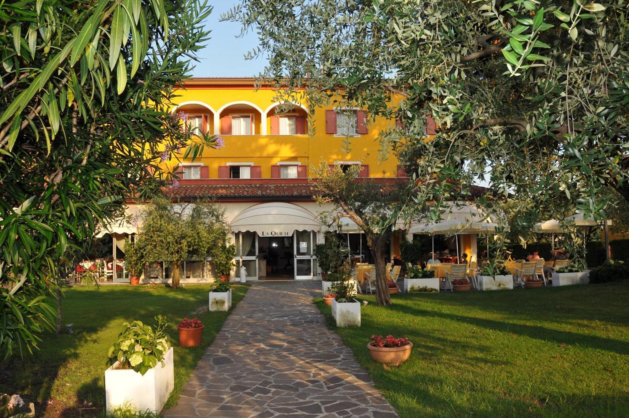 La Quiete Park Hotel Манерба-дель-Гарда Экстерьер фото
